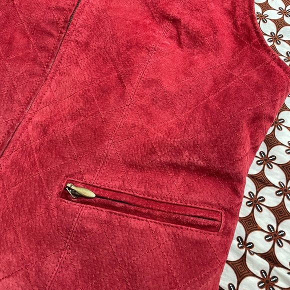 Vintage Leather Vest - Picture 3 of 10